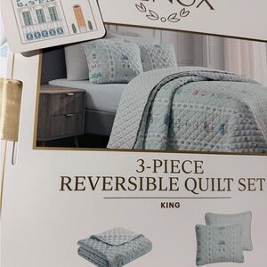 Lenox Light Blue and White 3-Piece Reversible Quilt Set - King